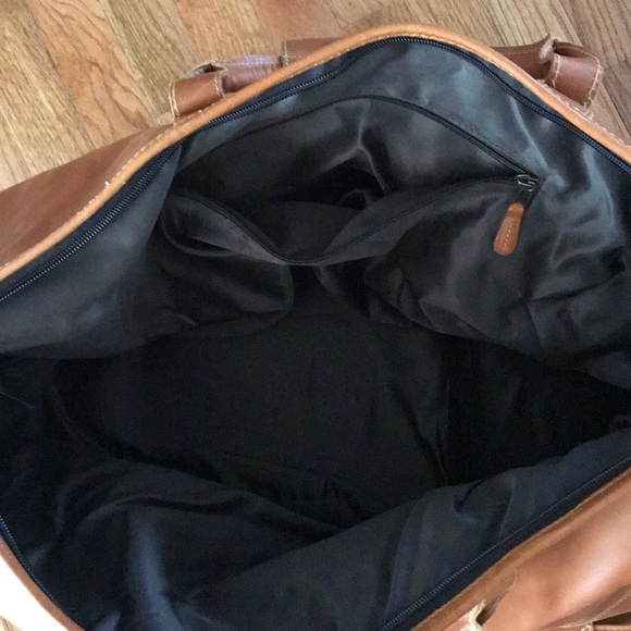 *Feature* NWT! Canyon Outback 100% Leather Duffel - Picture 2 of 5